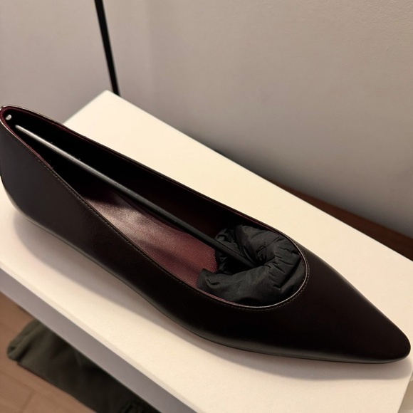 THE ROW BRAND NEW claudette flat - Picture 2 of 5